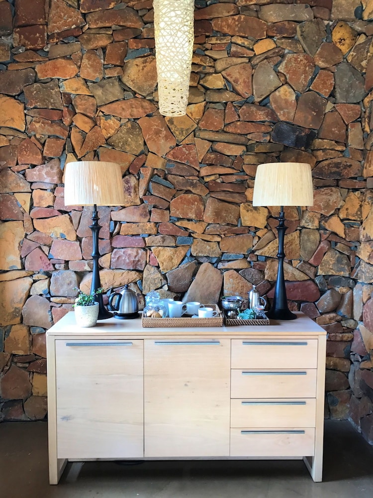 Nambiti Plains Private Game Lodge