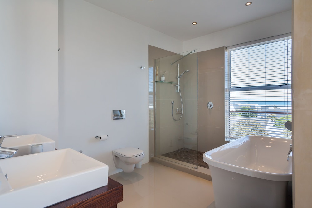 Greenways Beach House