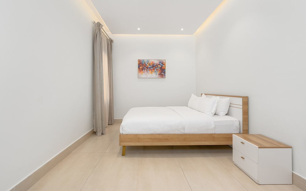 Stylish& Modern Apartment in Alwadi