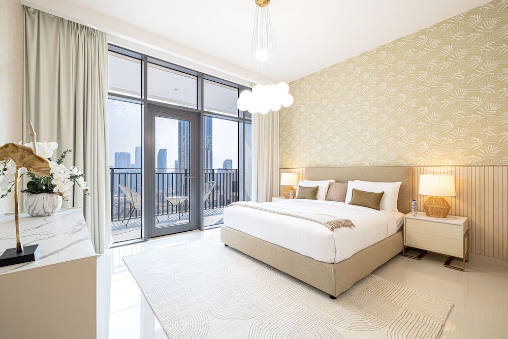 3Br + Maid Close To Burj Khalifa Dubai Mall