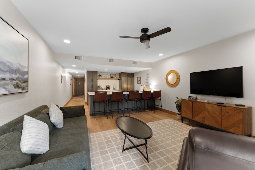 Mountain Side Condominiums 152, Building H