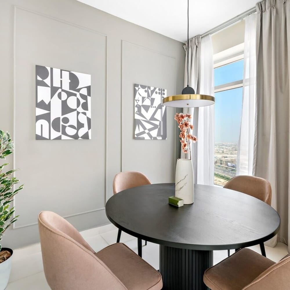 Silkhaus High Floor in Downtown Fully Furnished