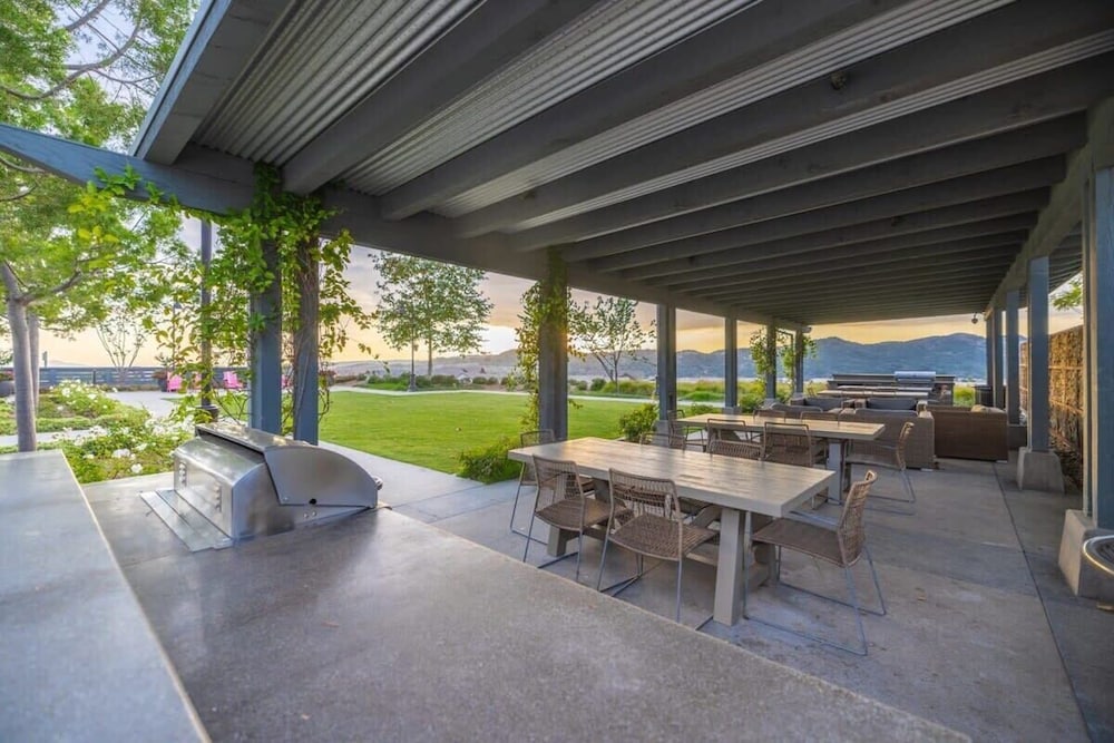 @marbella Lane -amazing 5BR Home in Rancho Mission