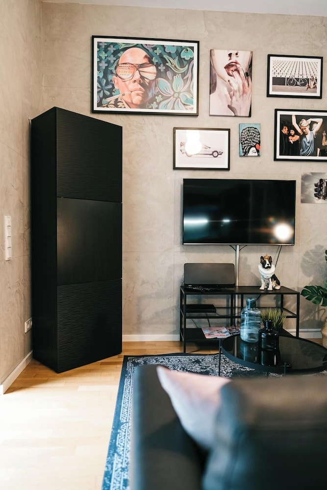 YoHome - Luxury Downtown Apartment