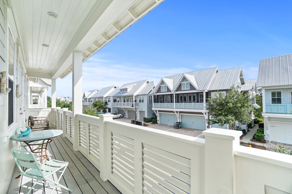 Prominence on 30A by Panhandle Getaways
