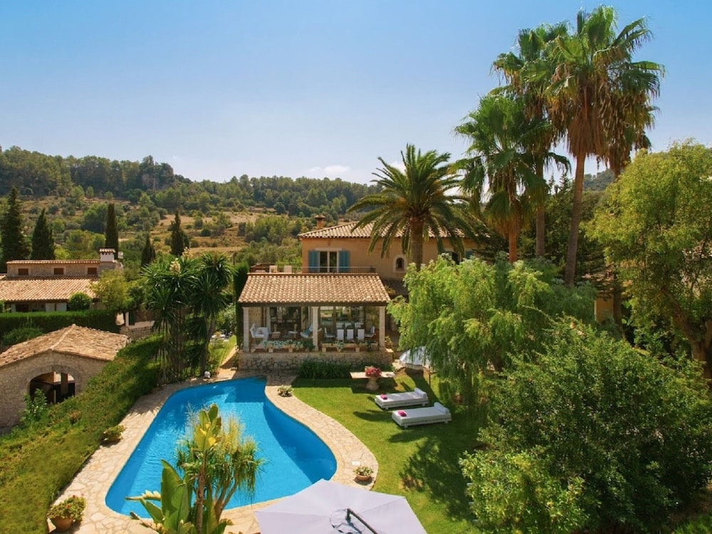 Rustic House in Mancor With Pool
