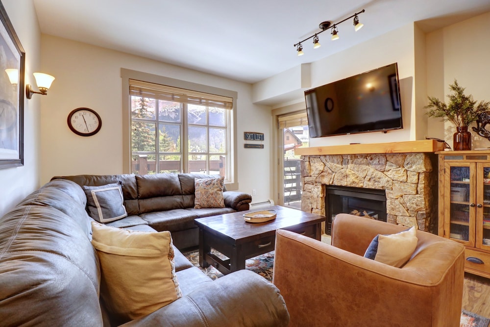 Pp212 Passage Point 2 Bedroom Condo