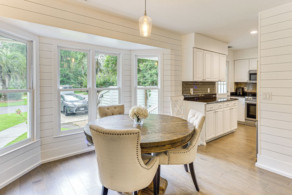 Golf, Swim & Unwind: Callawassie Island Hideaway!