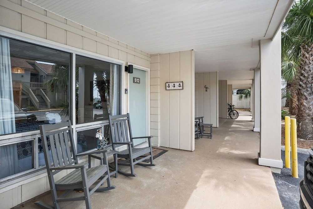 512 Sunsuite