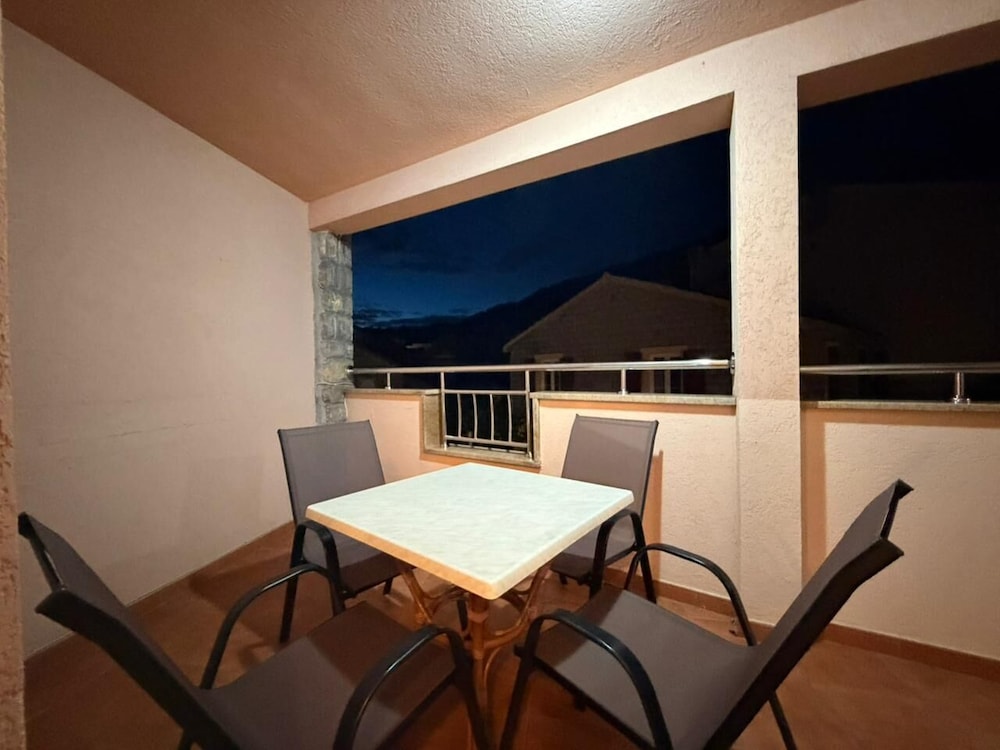 Beachfront Apartments Oaza