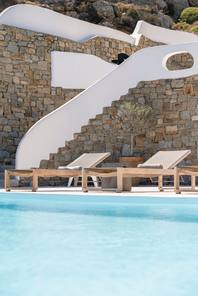 Luxury Villa With Stunning Views Above Kalo Livadi