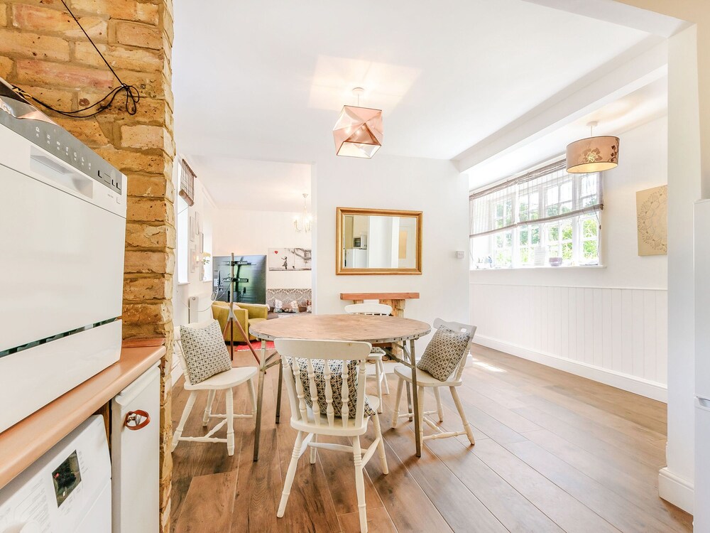 Woodlands By The Sea Cottage