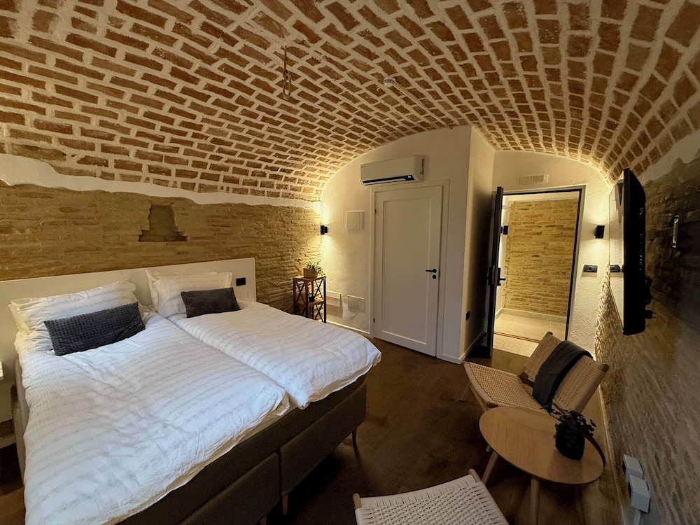 Amber B&B Hotel