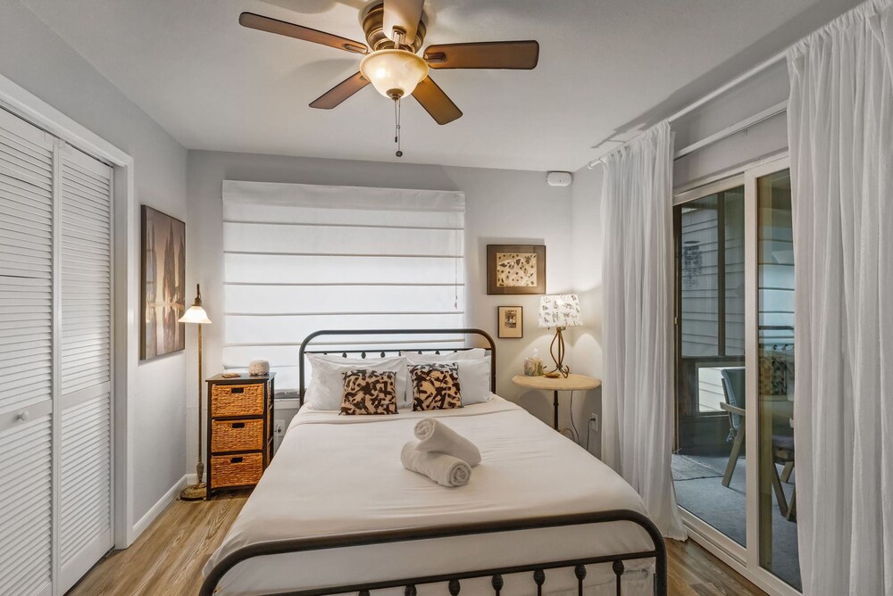 Cozy Retreat in Central East Austin - Image 5