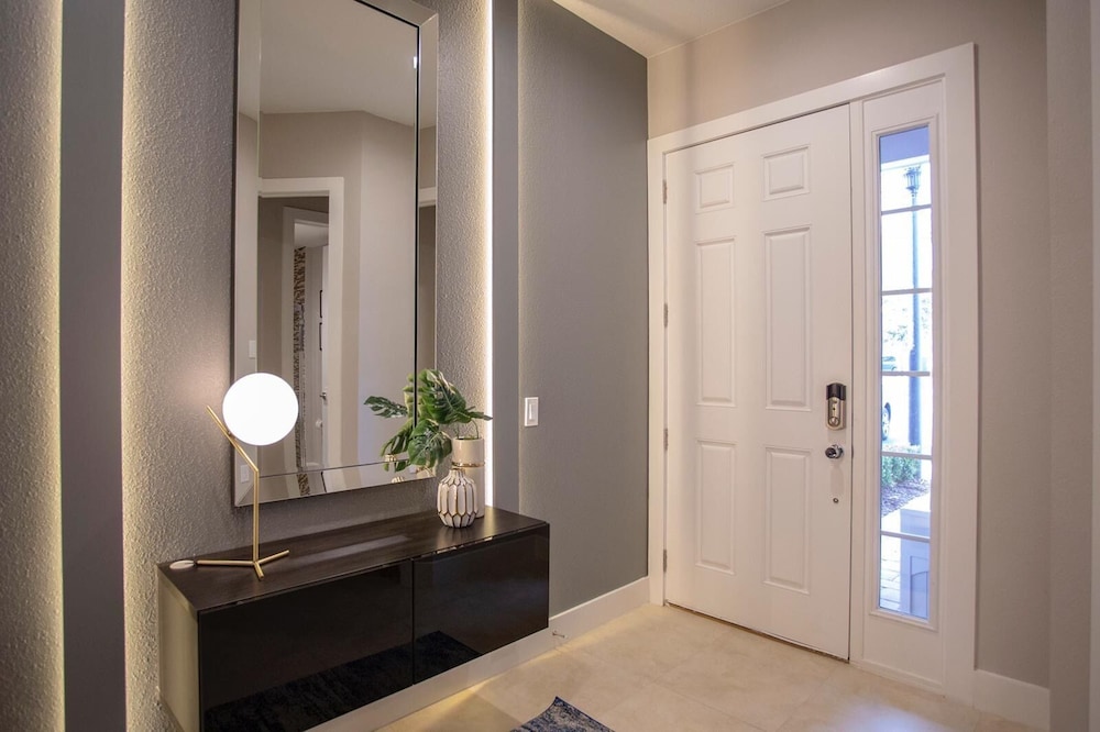 Summerville Vacation Homes by Columbia Management
