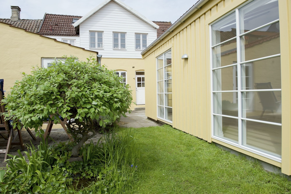 Odense Vacations - Lotus BB  Spa - Indre Ro Yoga - Property Image 3