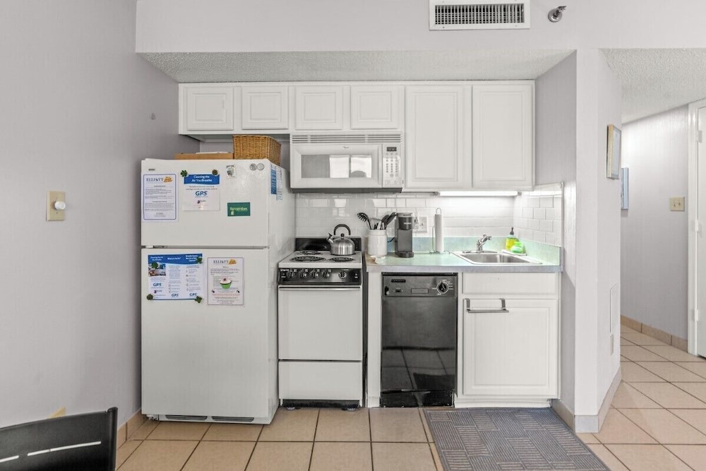 Units at Ocean Forest Plaza by Elliott Beach Rentals