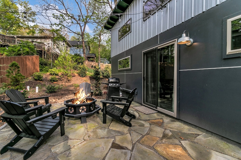 Cozy Laurel Cabin