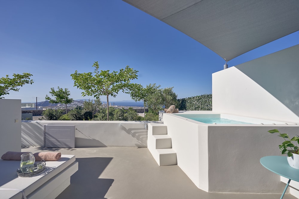 Nova Luxury Suites