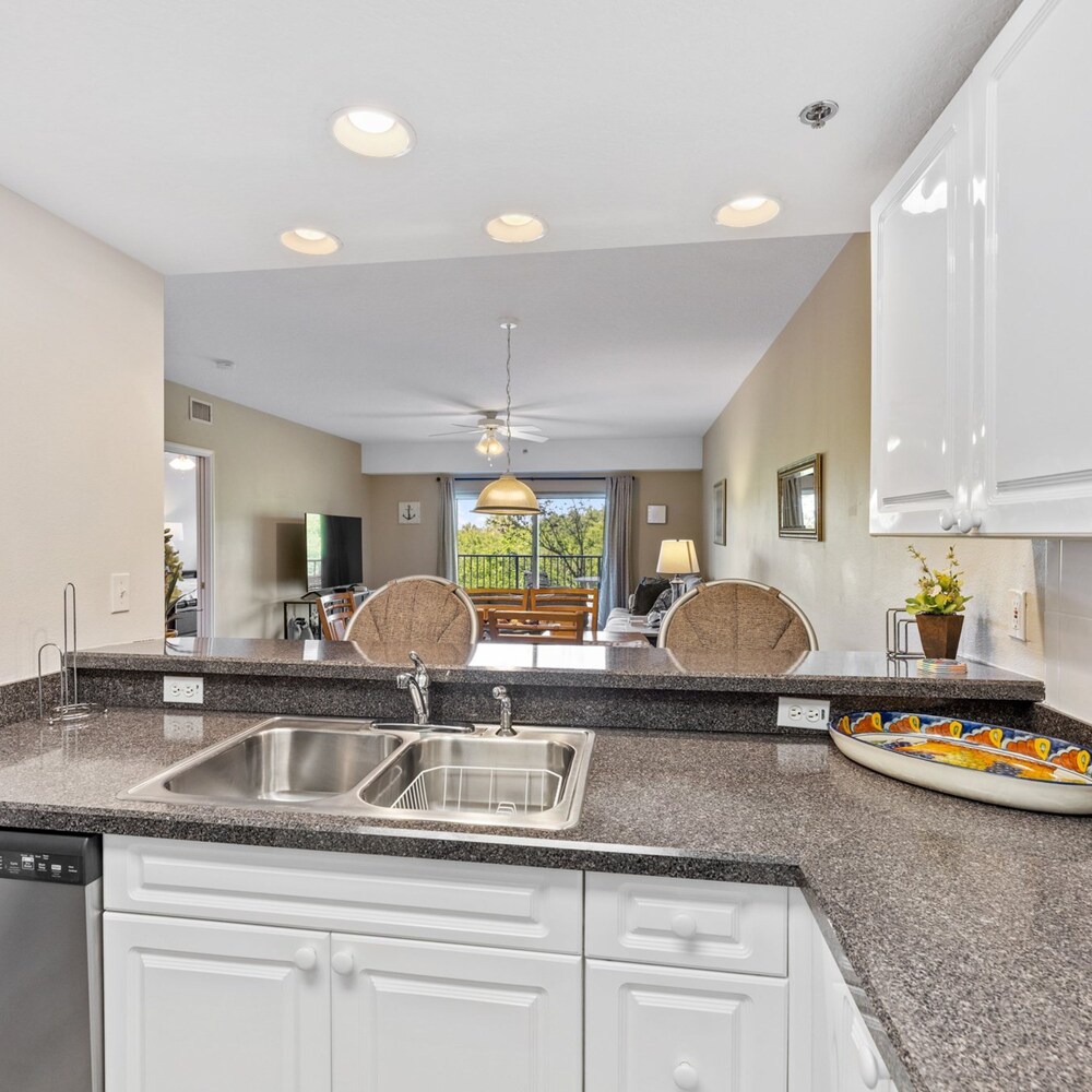 Lovely 3 2 Condo Looking out Over the Estuary Ocean Walk Building 4 205 view 5