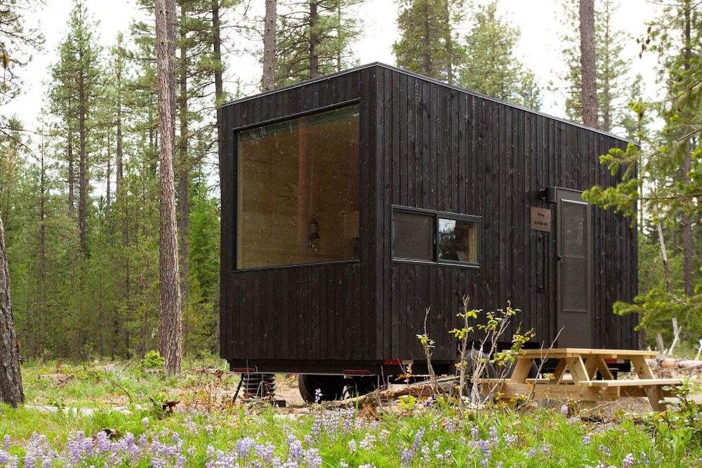 Postcard Cabins Mount Adams, Outdoor Collection by Marriott Bonvoy