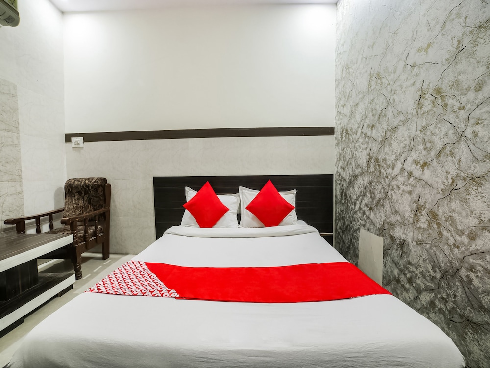 OYO 36289 Hotel Maurvi view 5