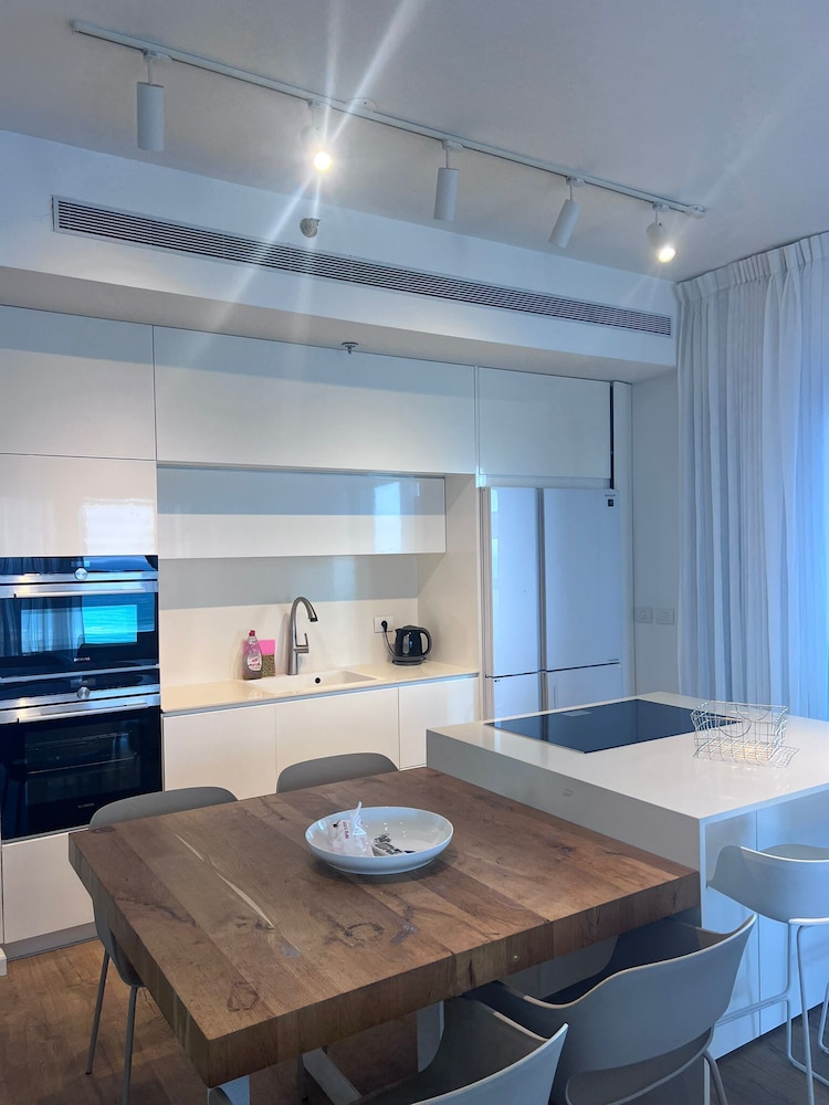 Stylish 3BR Family Retreat