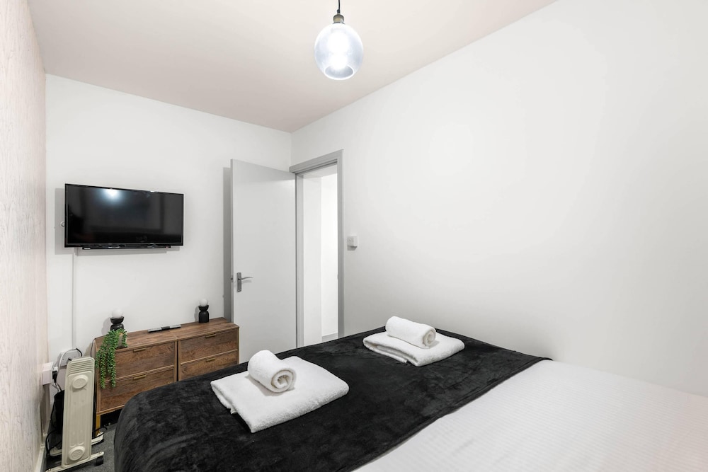 2 Bdr Modern Living in The Old Bank Hse