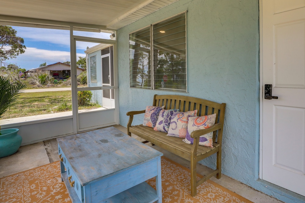 Englewood Vacation Home w/ Screened Porch! view 4