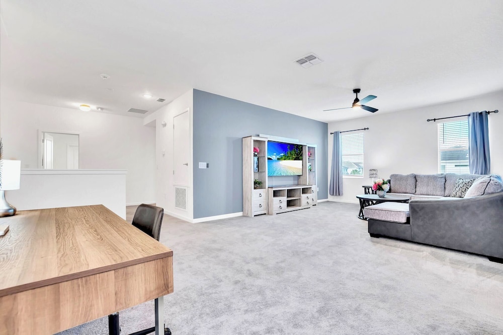 Upstay Luxury Resort Home w Private Pool & Hot Tub