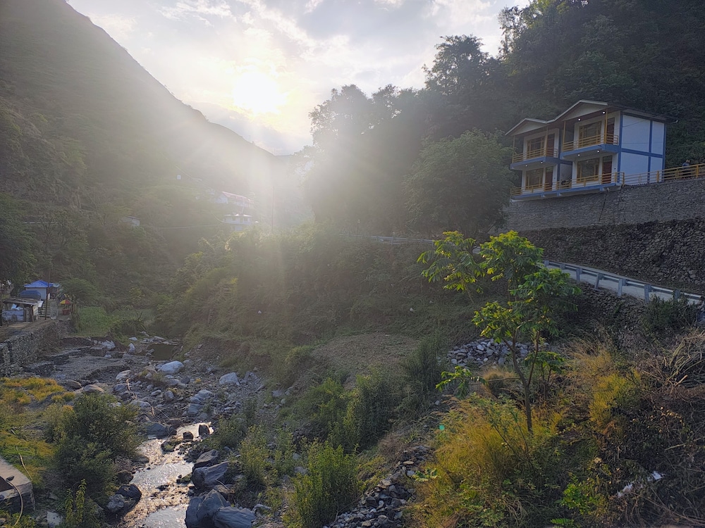 NEERANGANA RETREAT