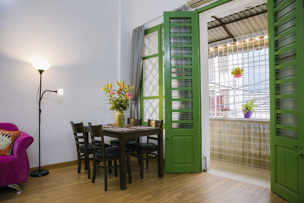 NQ Vintage House