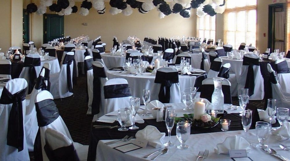 Grand Ely Lodge Resort & Conference Center