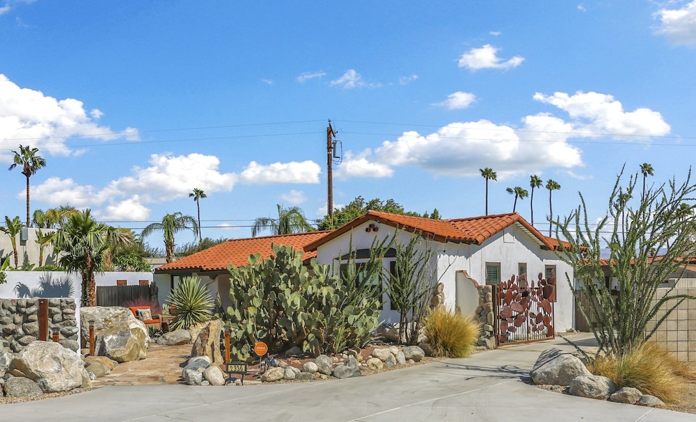 Casa Rosa