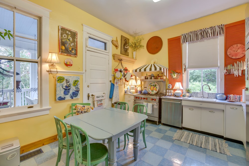 New Orleans Vacations - Lavish New Orleans Haven w/ Private Pool! - Property Image 26