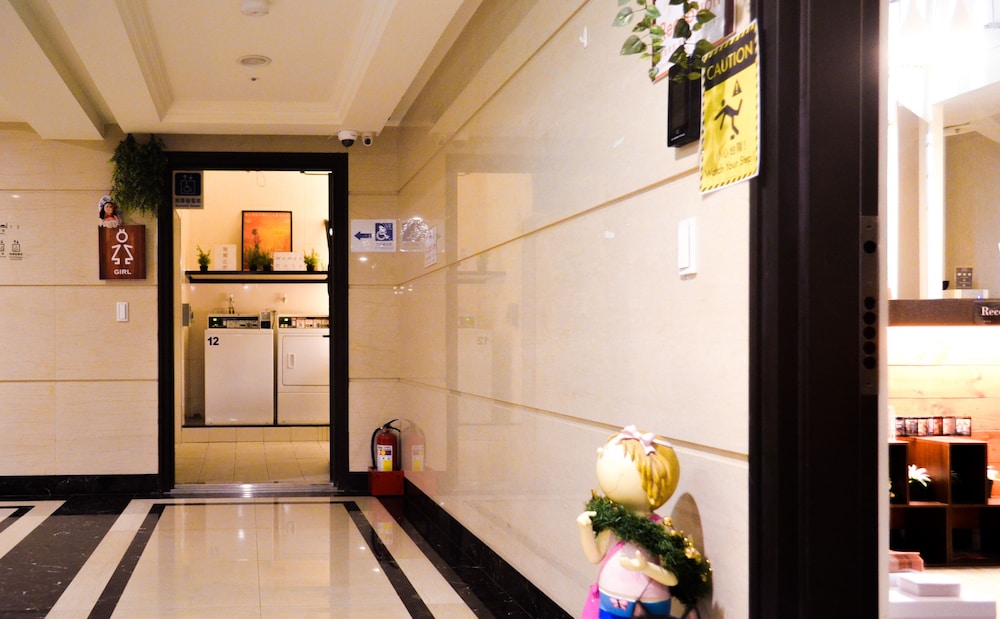 StarBox Hostel