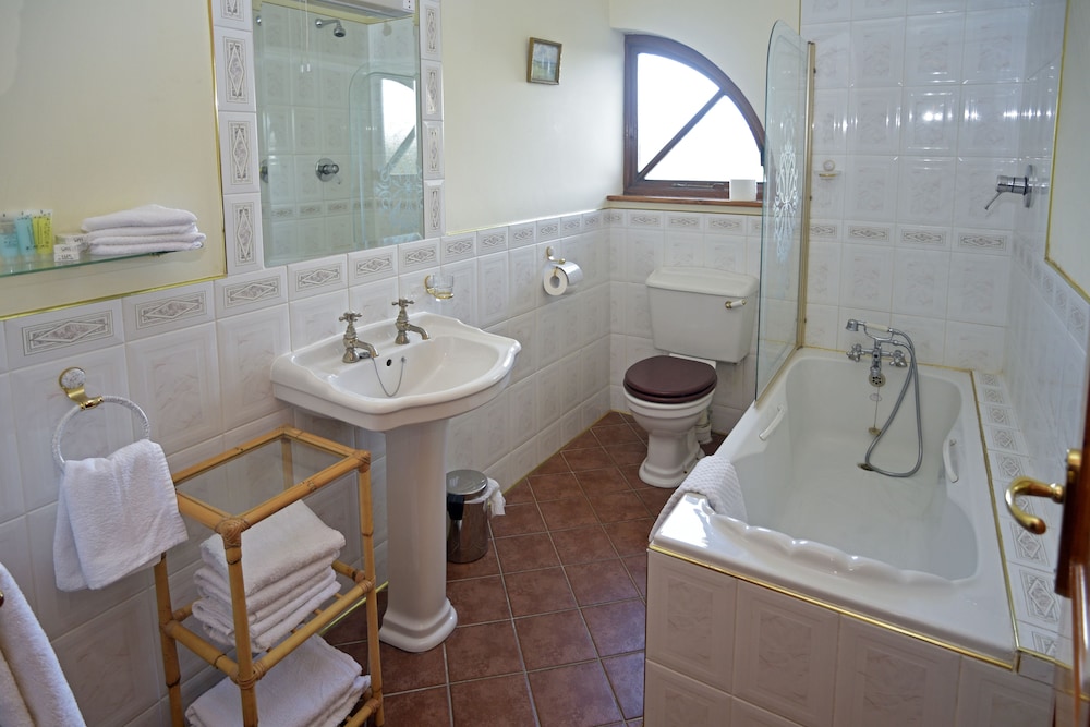 Moyglare Lodge Country House B&B