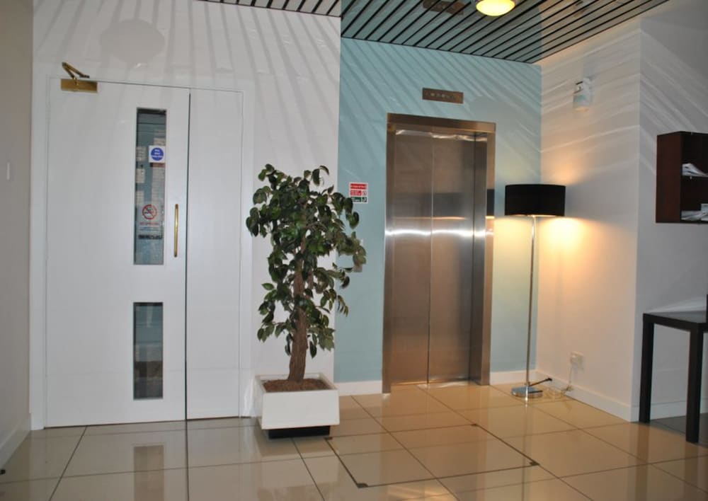 The Courtyard 10