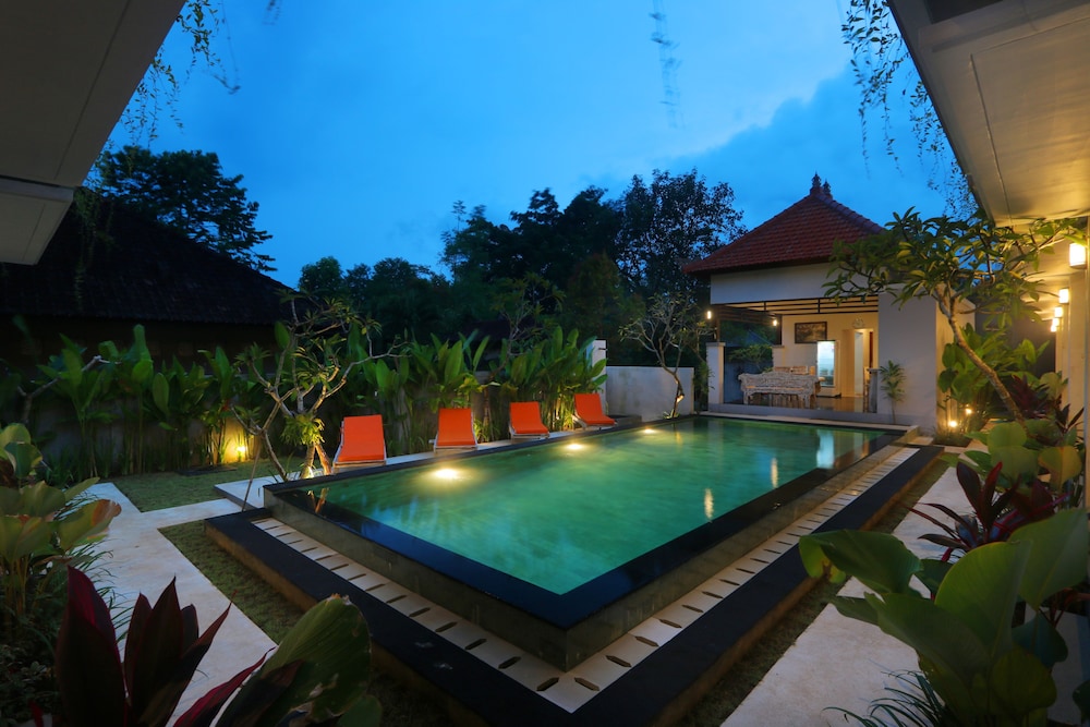 Avisaravilla and Guest House