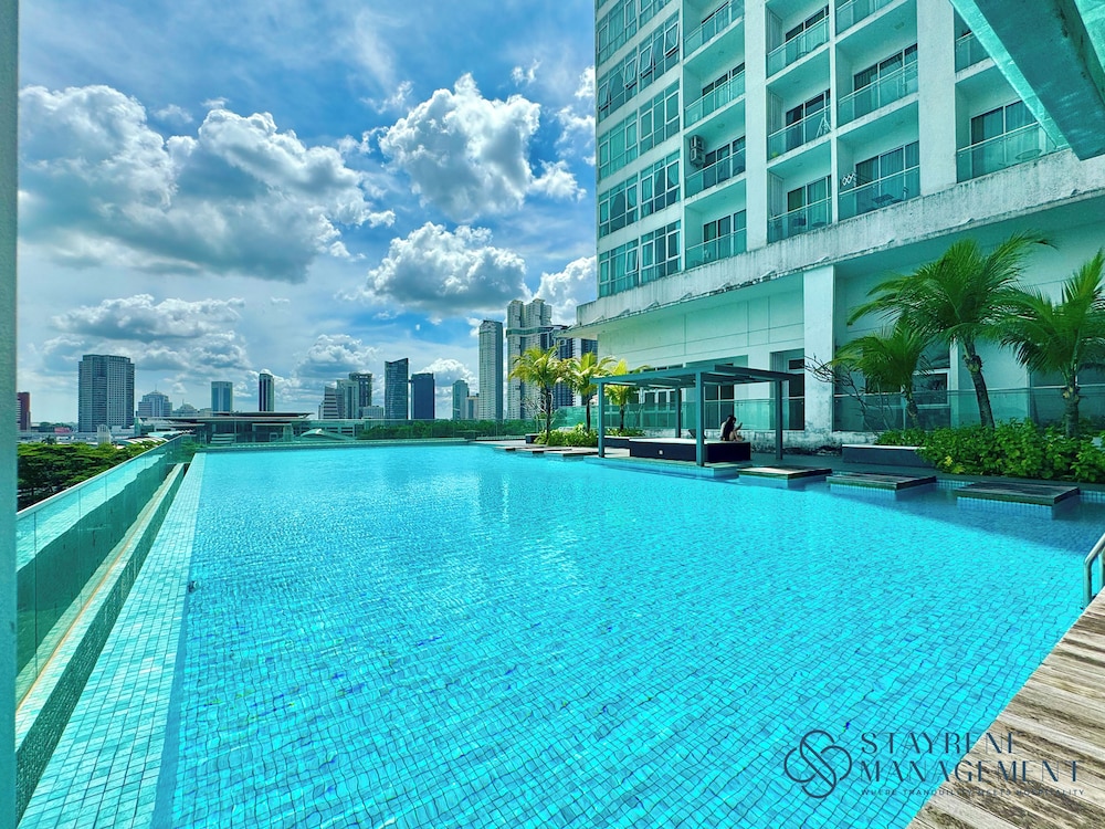 Paragon Suites CIQ By Stayrene