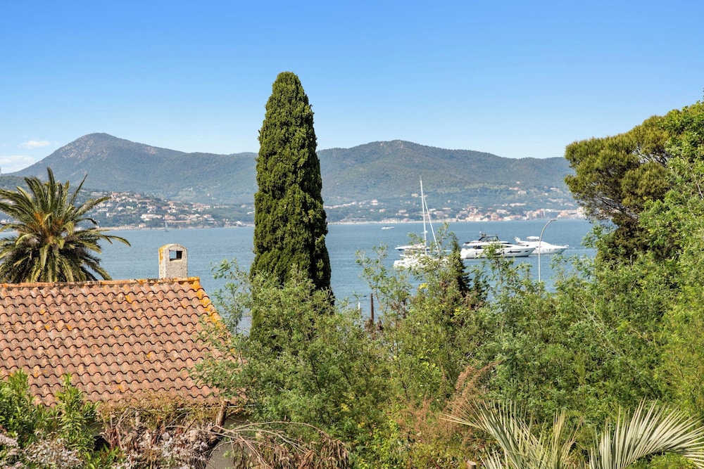 Modern Apartment sea View -2br-4p- Saint-tropez