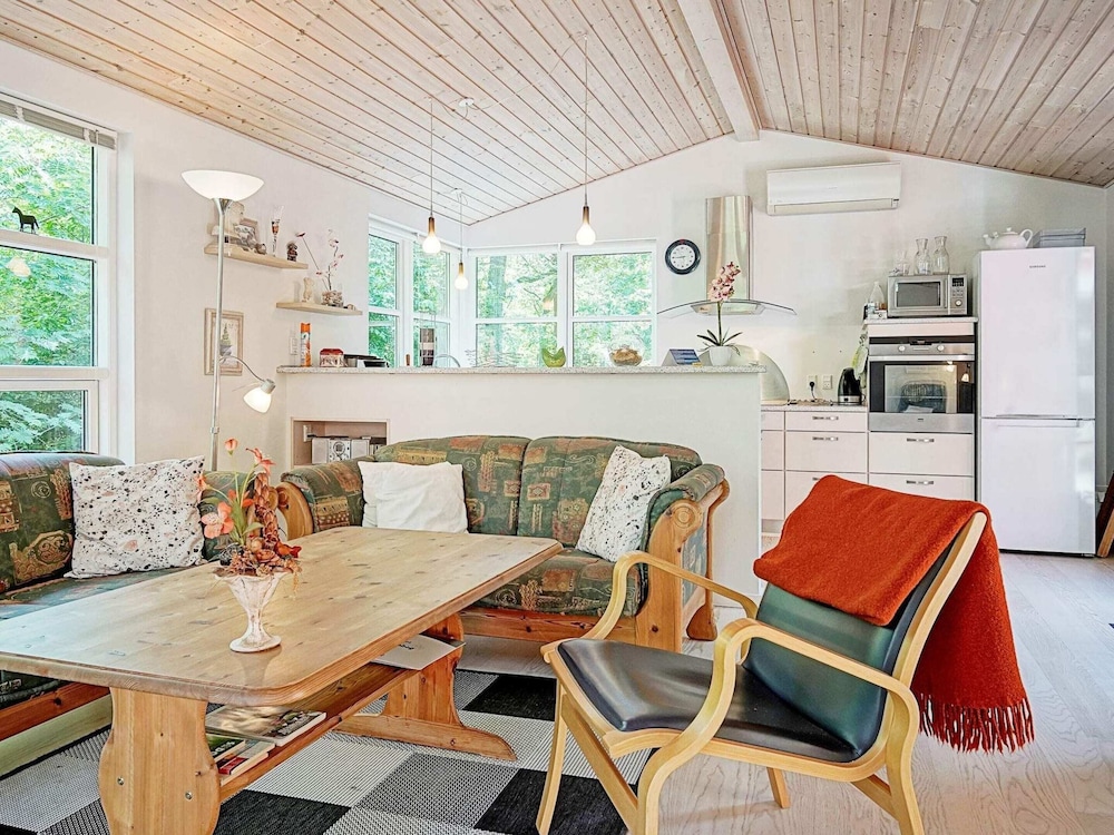 Spacious Holiday Home in NexÃ¸ near Beach view 4