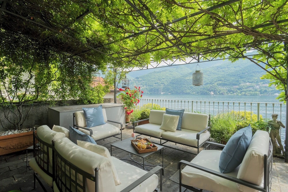Vista Lario by Rent all Como