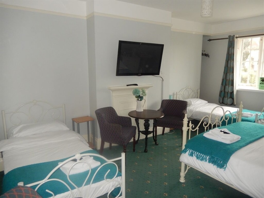 Marlborough Vacations - The Bear Marlborough - Property Image 38