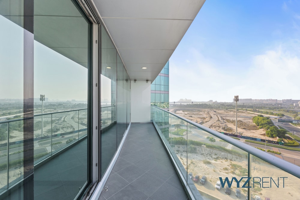 Creekside Haven 2BR Marsa Plaza DFC