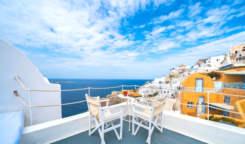 Santorini Paradise