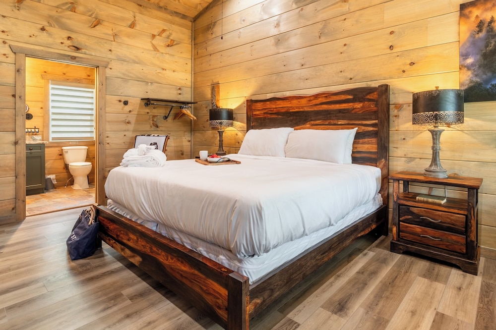 Rambling Ridge Lodge Endless Amenities & Fun Indoor Pool & Hot Tub, A+ Arcade Game Room view 3