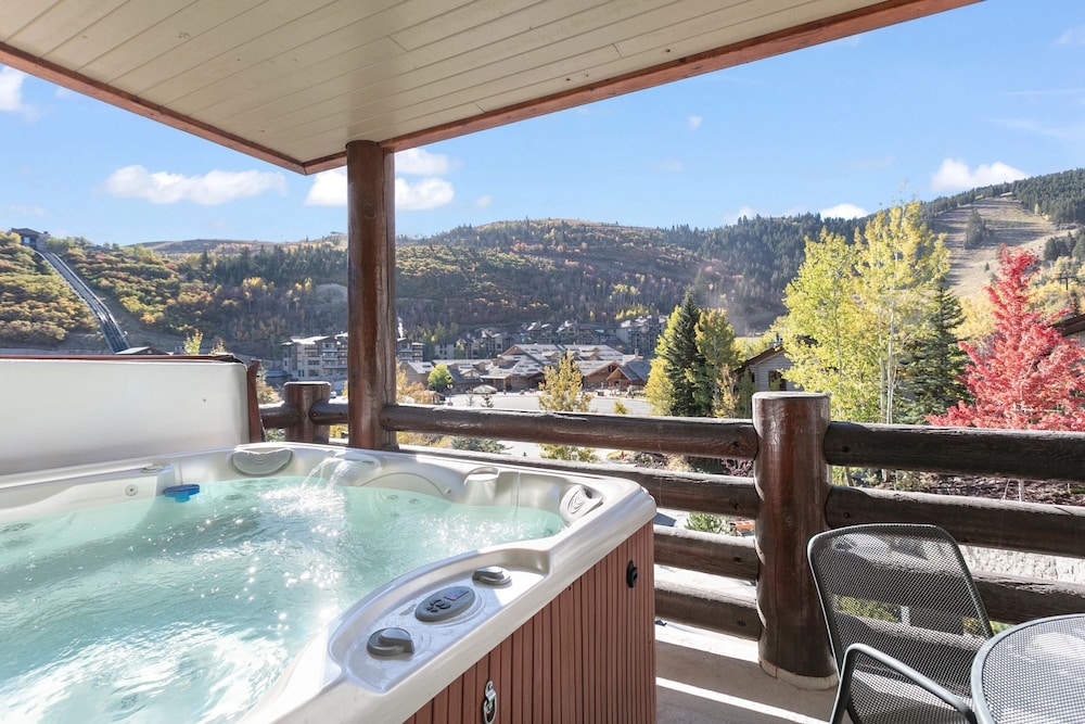 Trail's End Lodge at Deer Valley Resort - Two Bedroom Residence with Spa #201 2 Condo