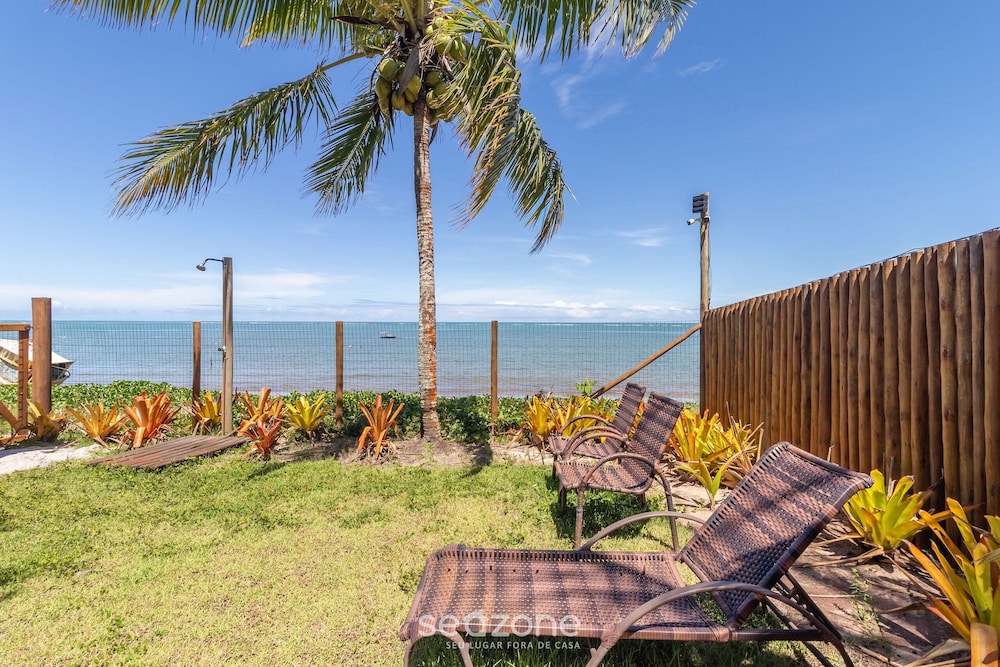 Beachfront Cabins in Bahia – OTX