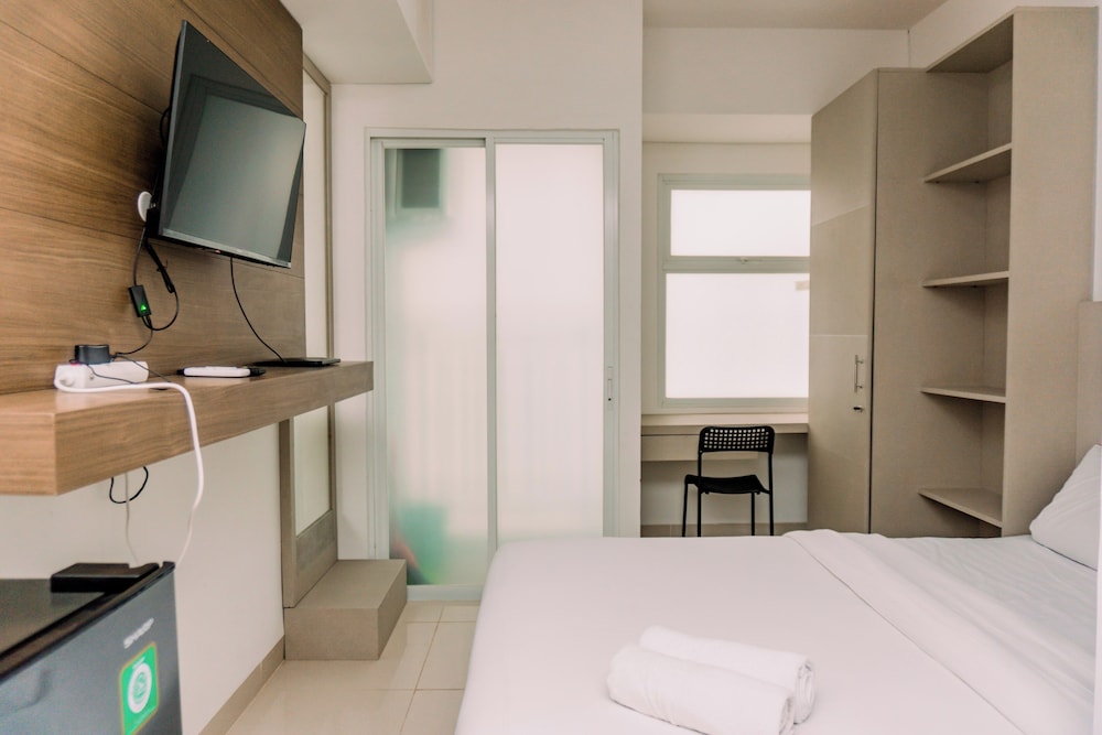 Fully Furnished And Simply Studio At Serpong Garden Apartment